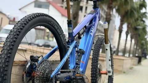 იყიდება ველოსიპედი ელექტრო Cube Stereo hybrid One44